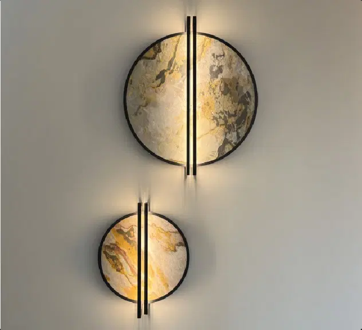 Designerski kinkiet Saturn 52 Led z okrągłym kloszem w kolorze brązowym